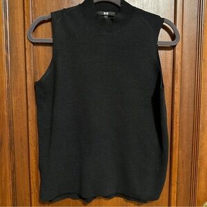 Uniqlo knit vest